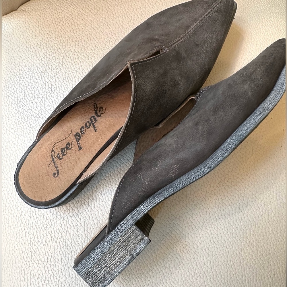 Free People 39 Harlow Split Seam Made in Spain soft Gray Suede / Leather Worn 1x